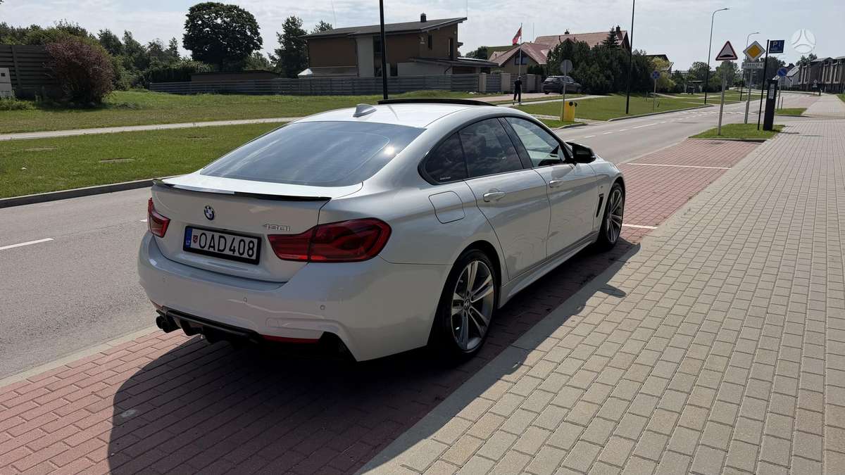 BMW 430, hatchback