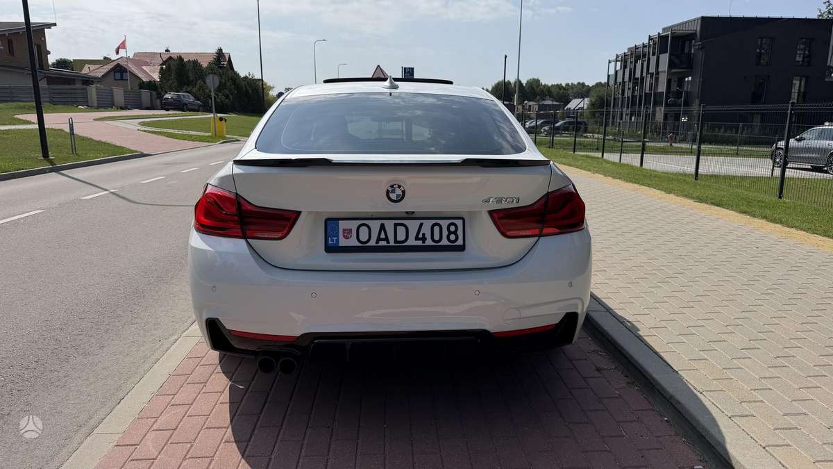 BMW 430, hatchback