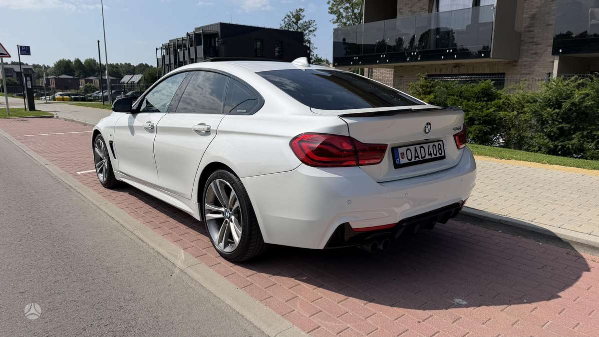 BMW 430, hatchback