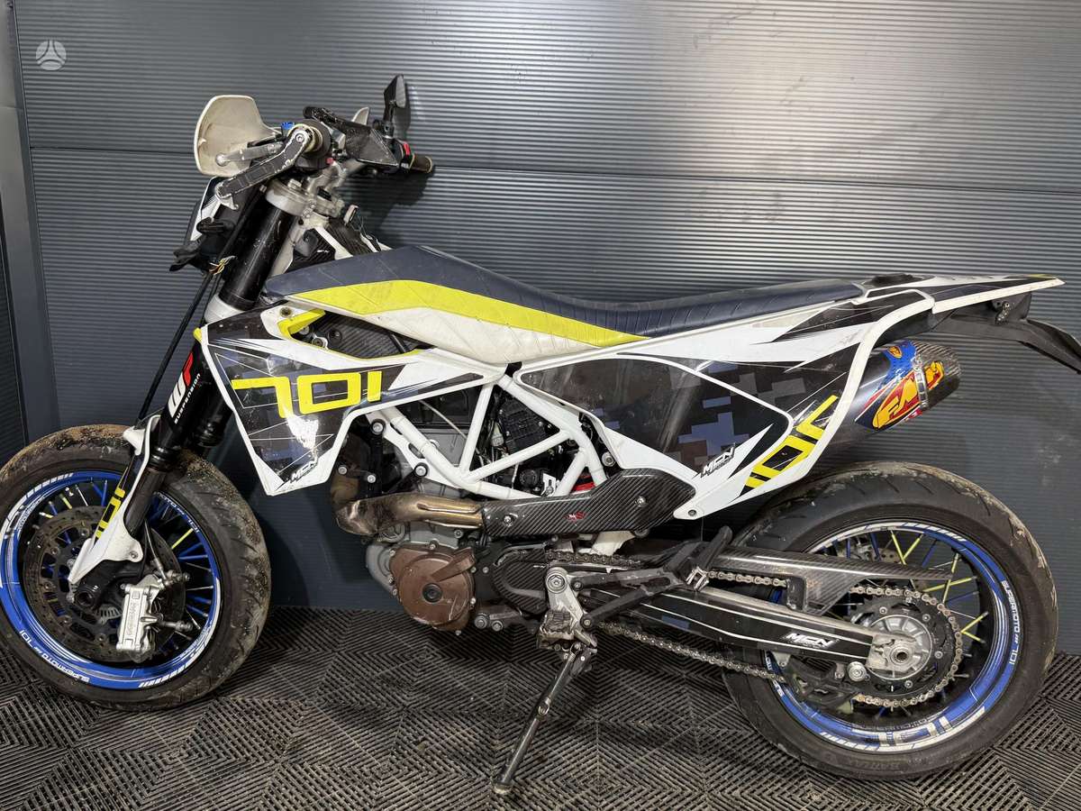 Husqvarna SM 701cc, supermoto