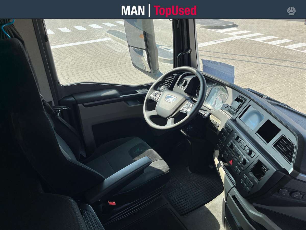 MAN TGX 18.470 GM cab (6737), double sleeper