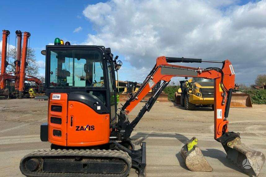 Hitachi ZX26U-6, мини-экскаваторы