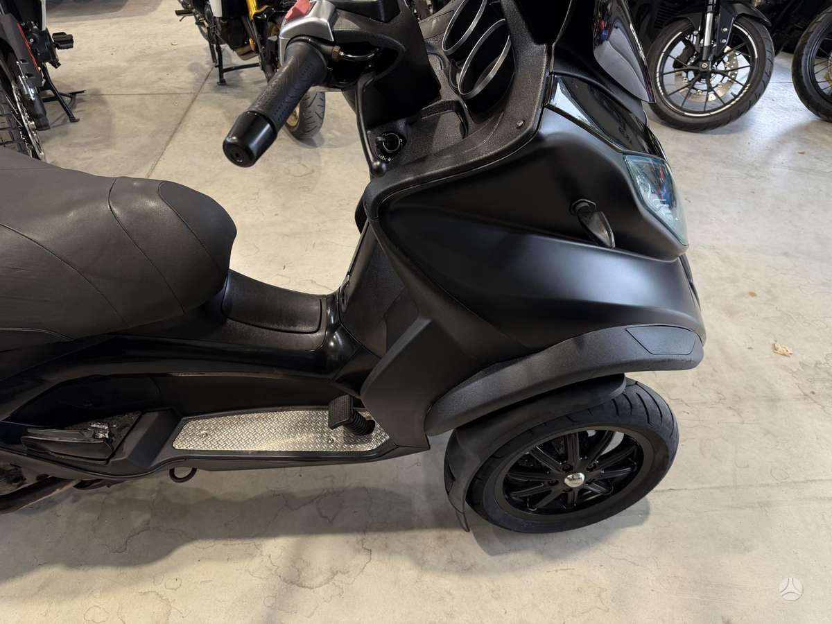Piaggio MP3 500cc, трициклы