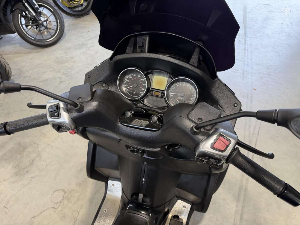 Piaggio MP3 500cc, трициклы