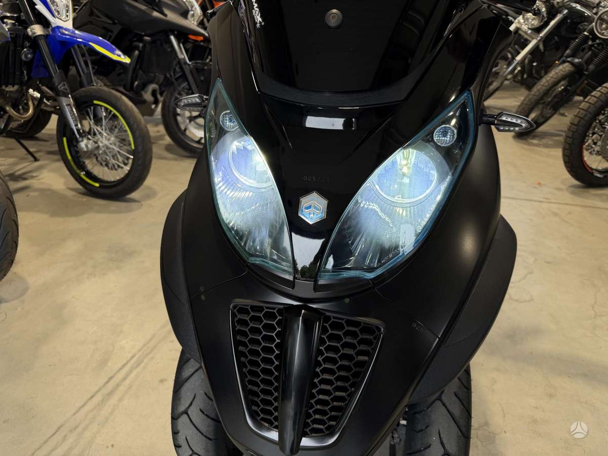 Piaggio MP3 500cc, трициклы