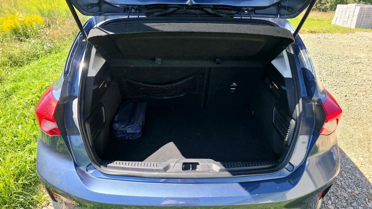 Ford Focus, 1.0 l., hatchback