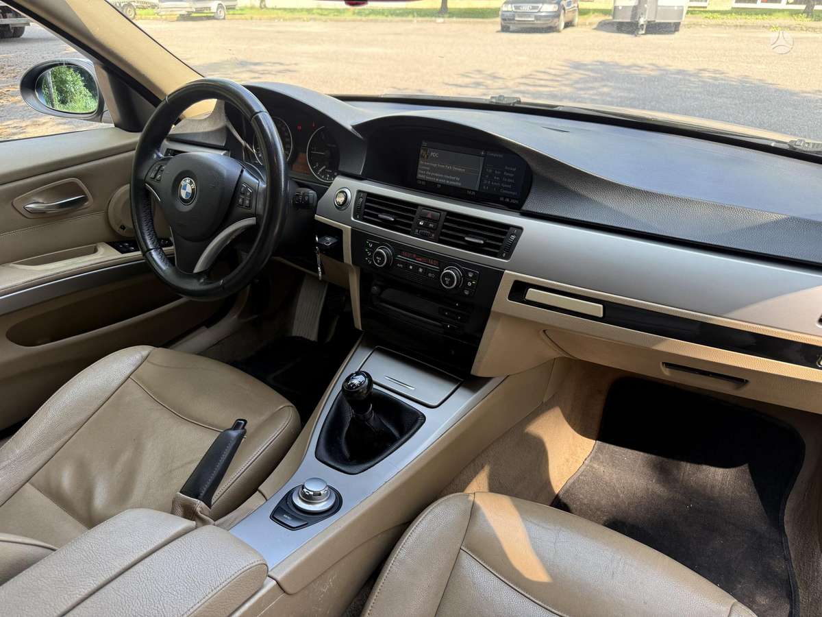 BMW 320, 2.0 l., Седан
