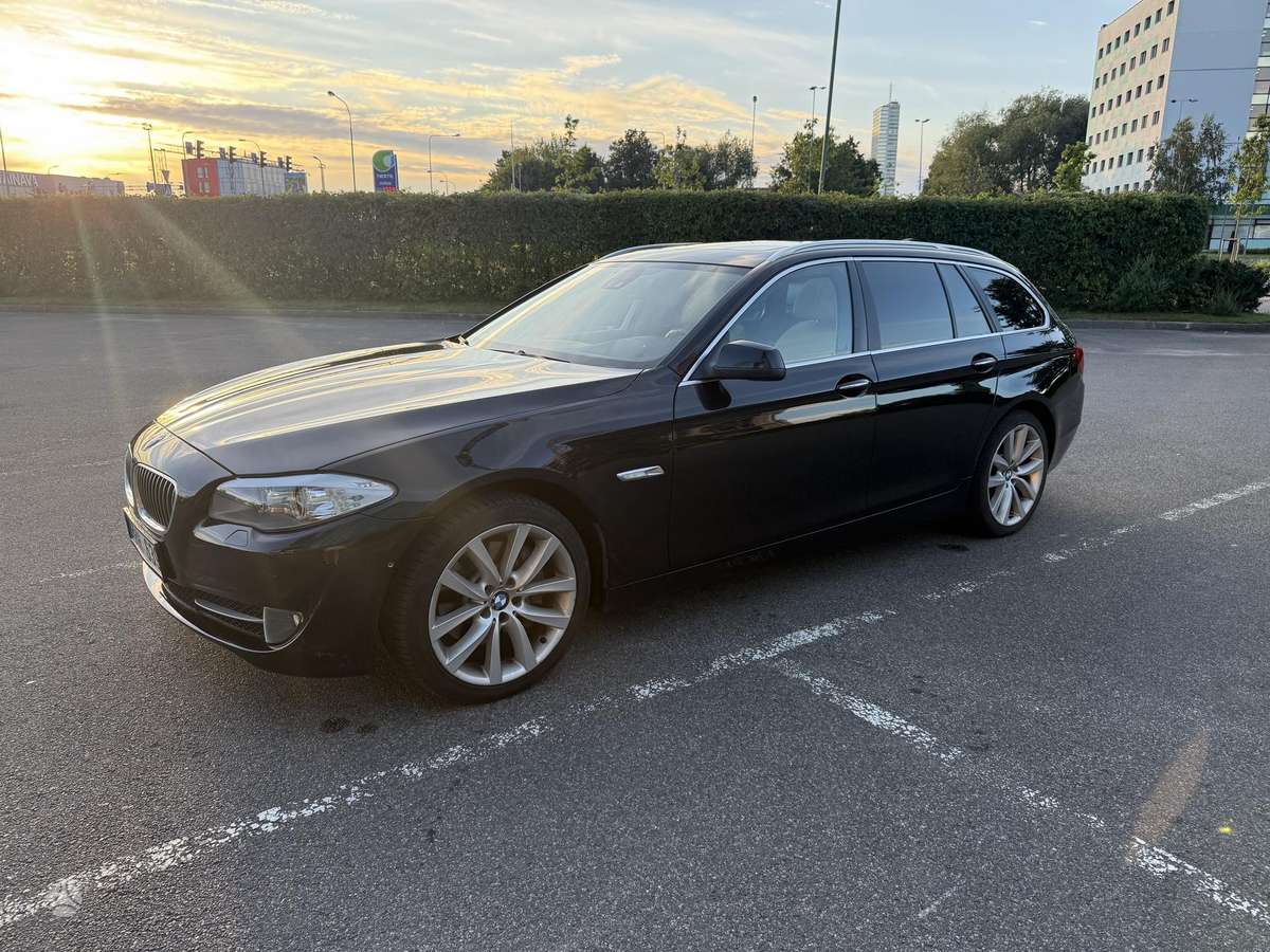 BMW 525, 3.0 l., universalas