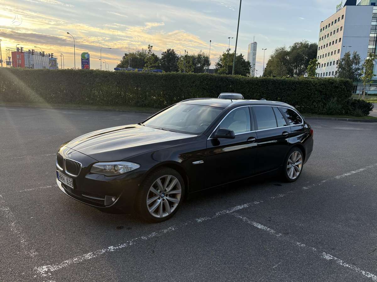 BMW 525, 3.0 l., Универсал