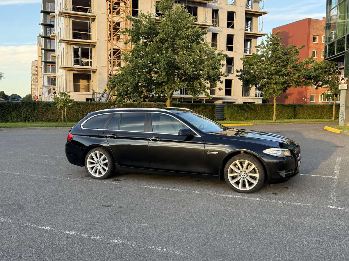BMW 525, 3.0 l., Универсал