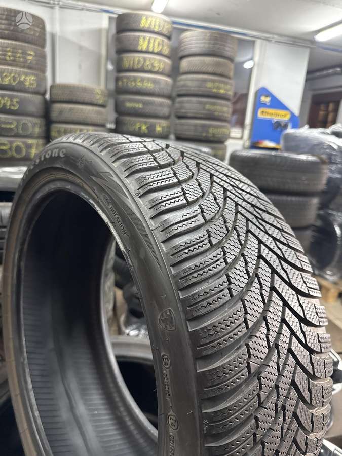 Firestone Winterhawk 4, žieminės 235/40 R19