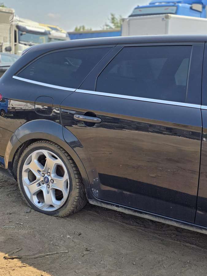 Ford Mondeo dalimis