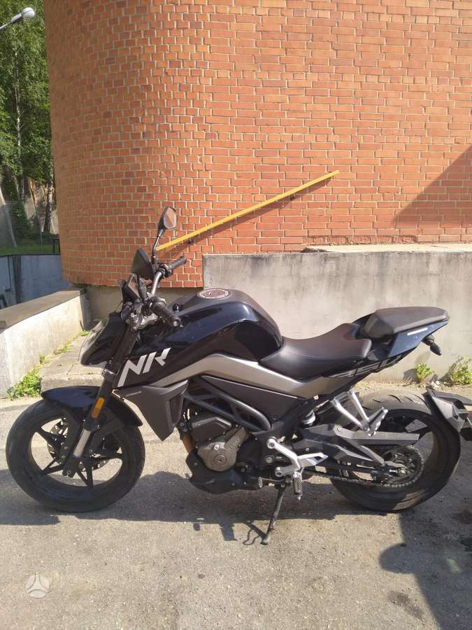 CFMOTO CF250, street / classic