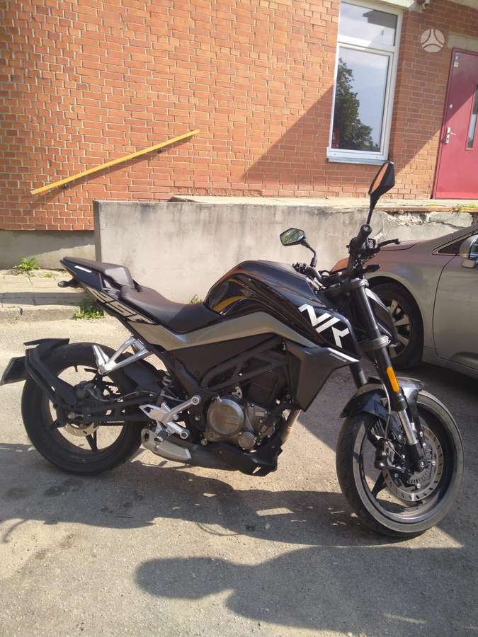 CFMOTO CF250, street / classic