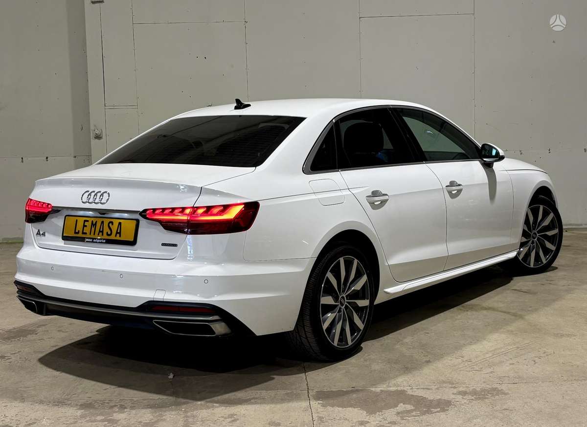 Audi A4, 2.0 l., Седан