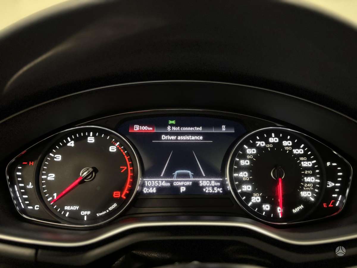Audi A4, 2.0 l., Седан