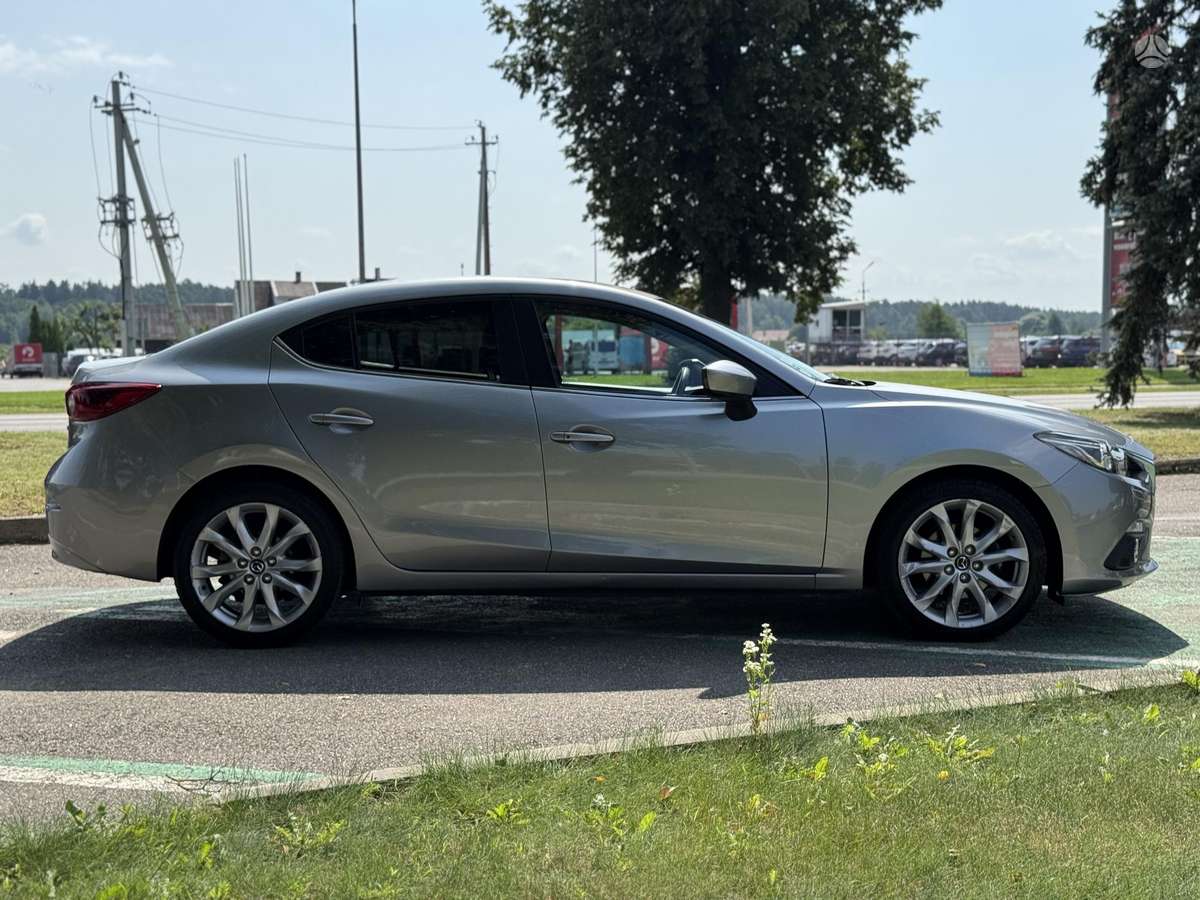 Mazda 3, 2.2 l., Седан