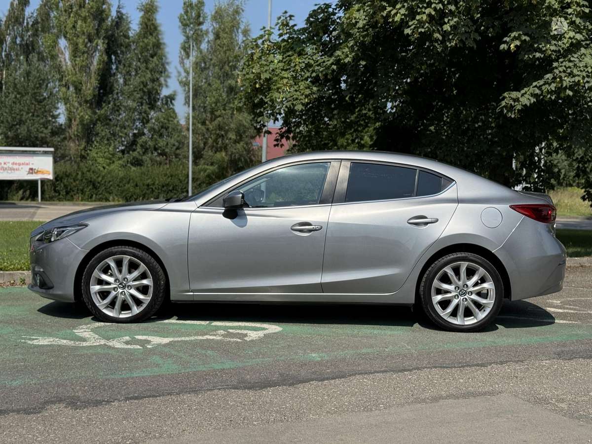 Mazda 3, 2.2 l., Седан