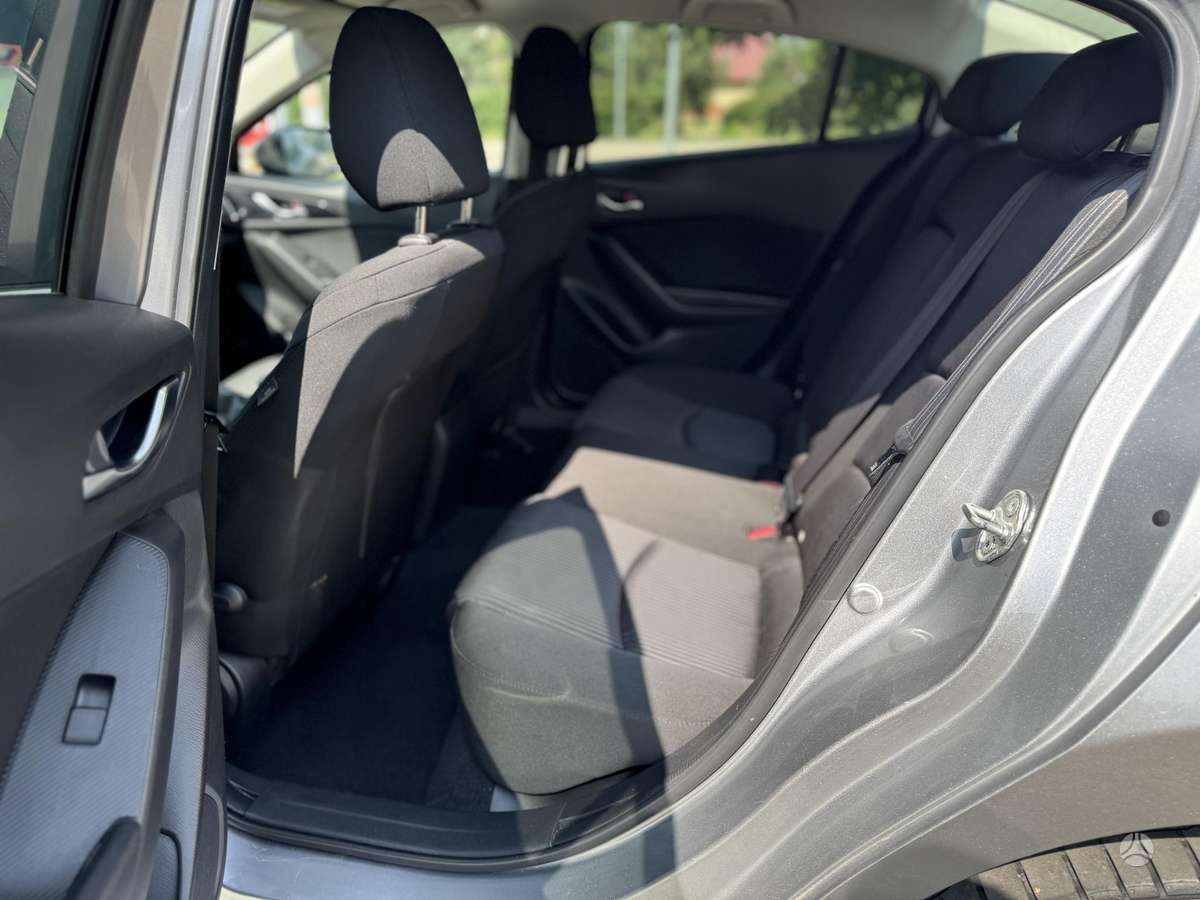 Mazda 3, 2.2 l., sedanas
