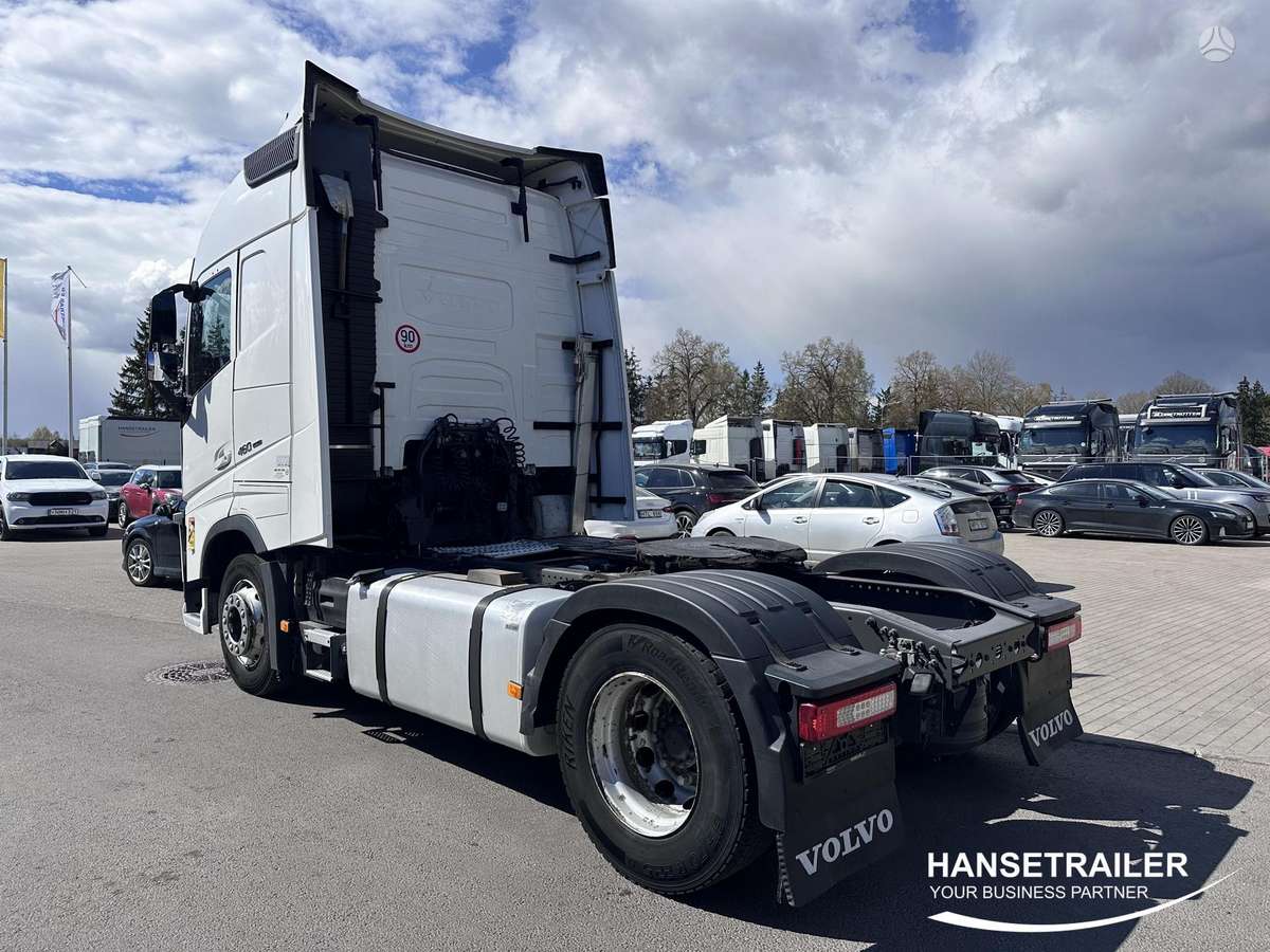 Volvo FH Chassis KB, double sleeper