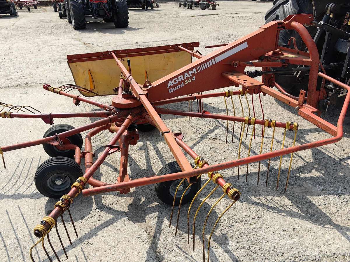 Agram QUAD 344, grėbliai