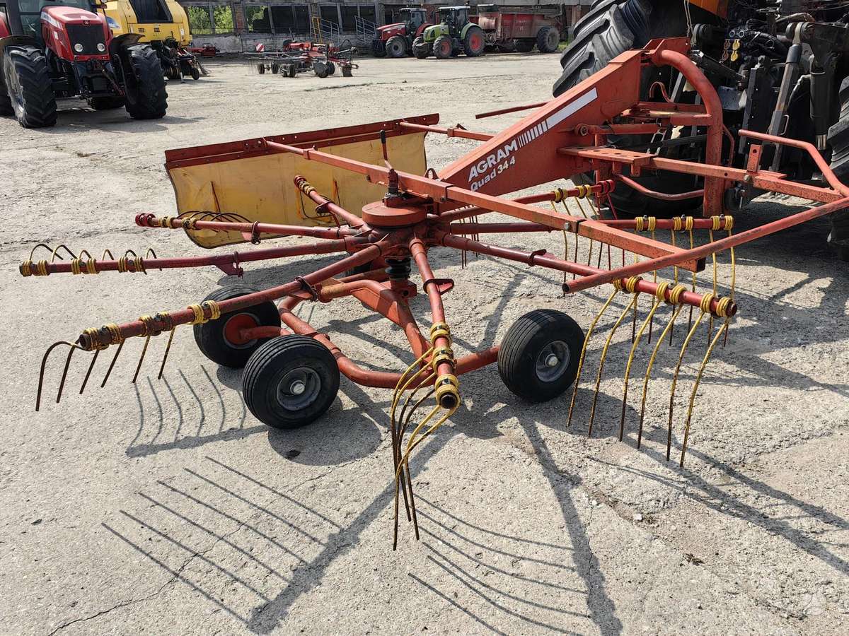Agram QUAD 344, grėbliai