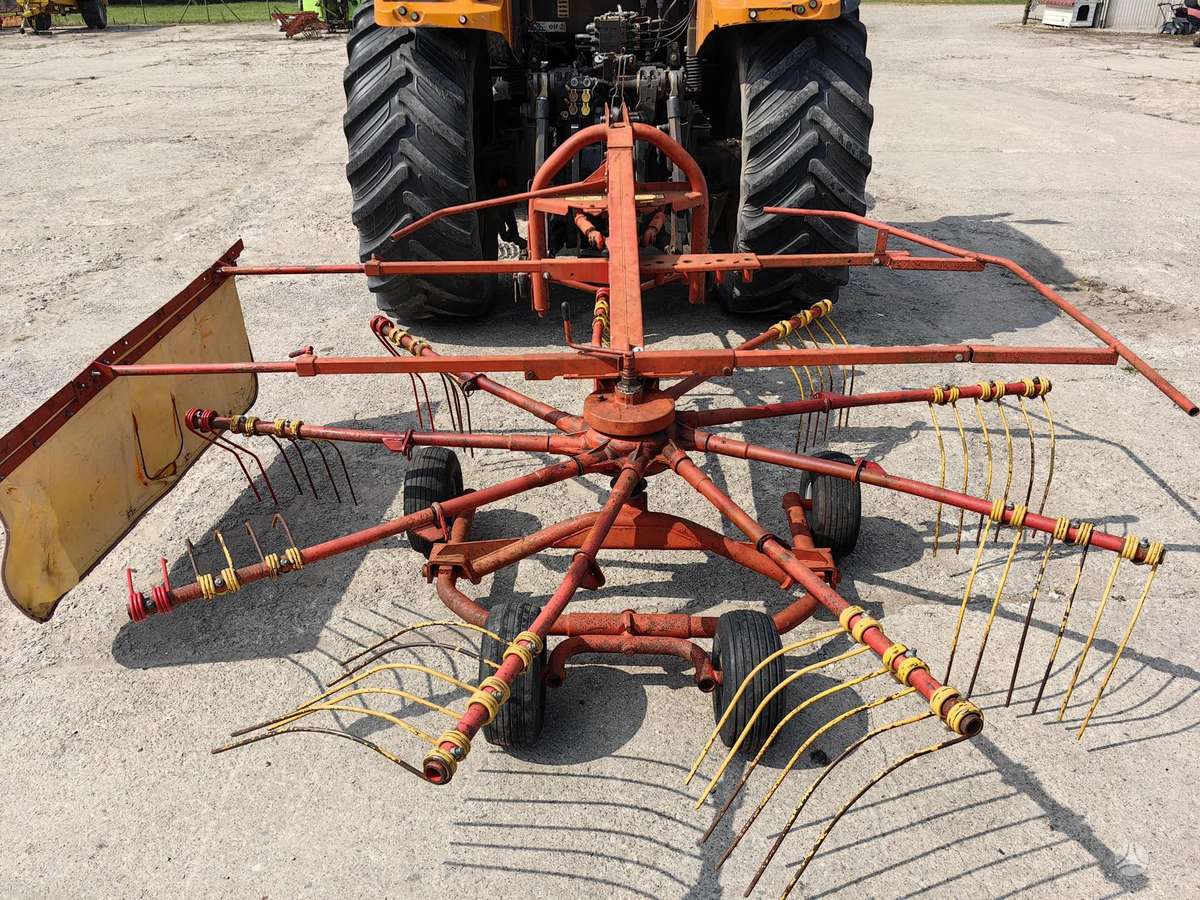 Agram QUAD 344, grėbliai