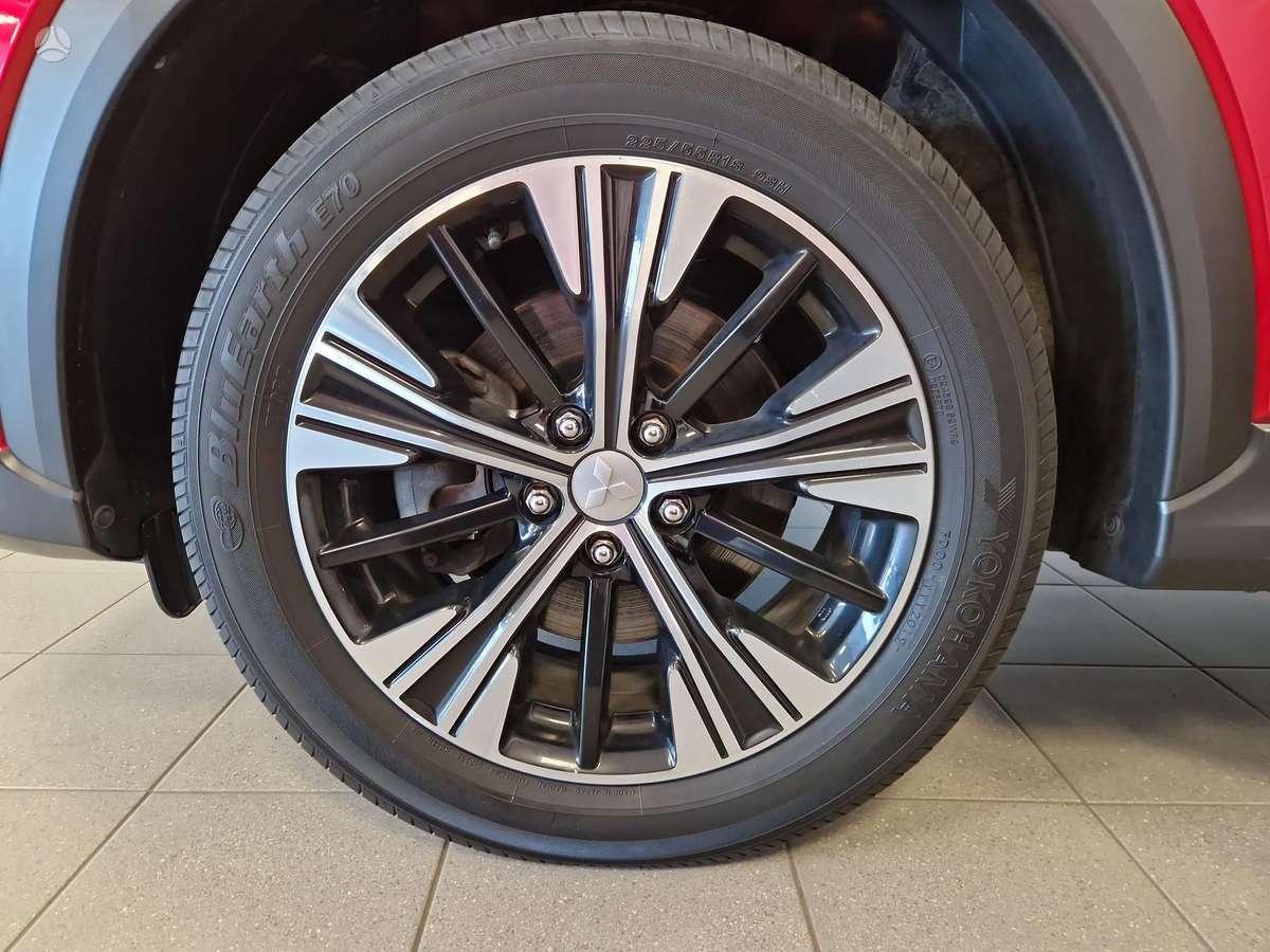Mitsubishi Eclipse Cross, 1.5 l., off-road / crossover