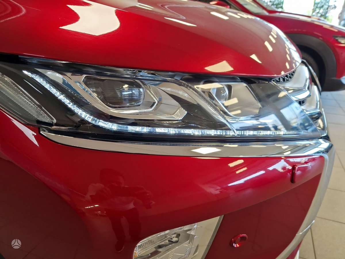 Mitsubishi Eclipse Cross, 1.5 l., off-road / crossover