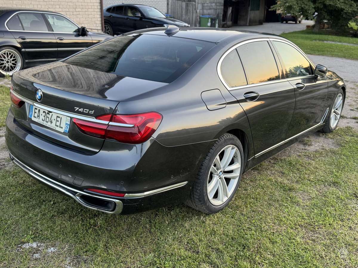 BMW 740, 3.0 l., Седан