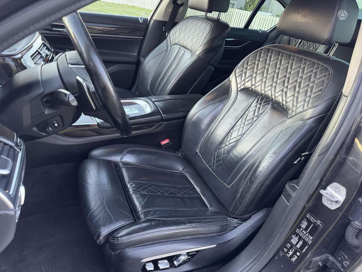 BMW 740, 3.0 l., Седан
