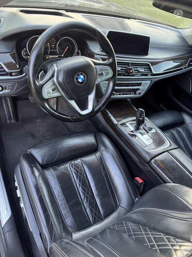 BMW 740, 3.0 l., Седан