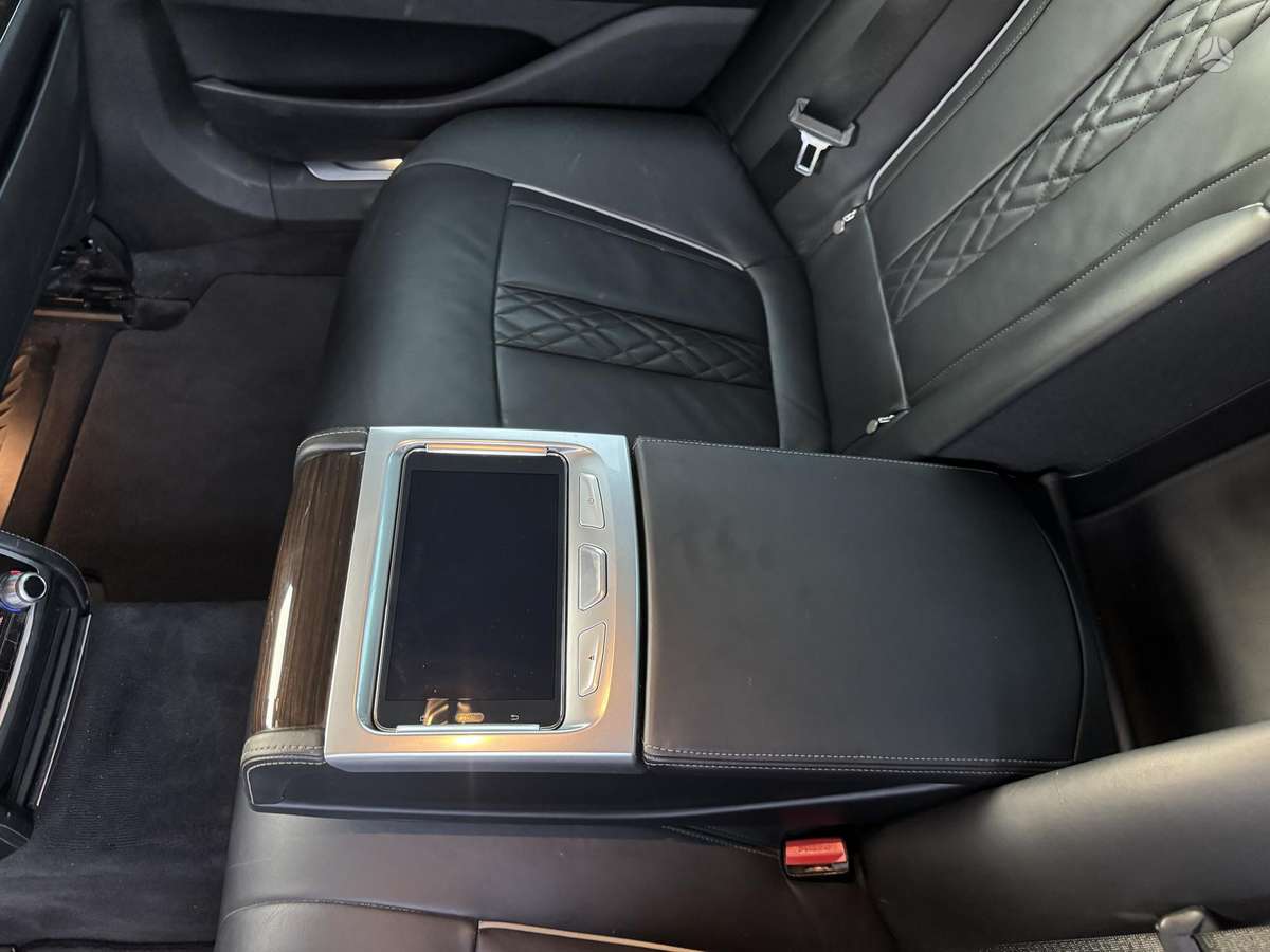 BMW 740, 3.0 l., Седан