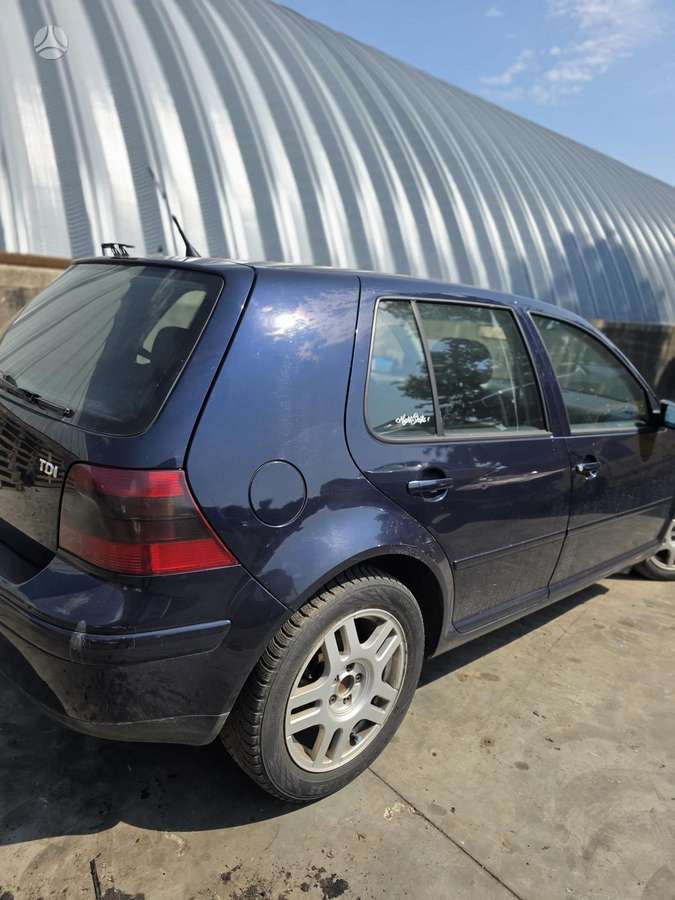 Volkswagen Golf dalimis