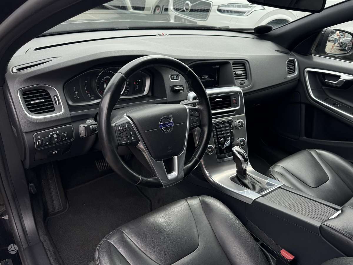 Volvo V60, 2.0 l., Универсал