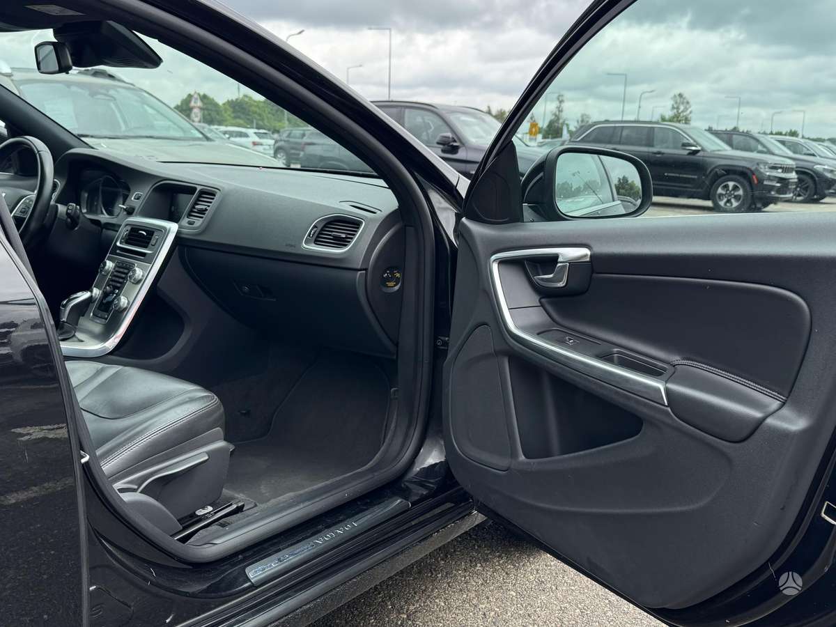 Volvo V60, 2.0 l., Универсал