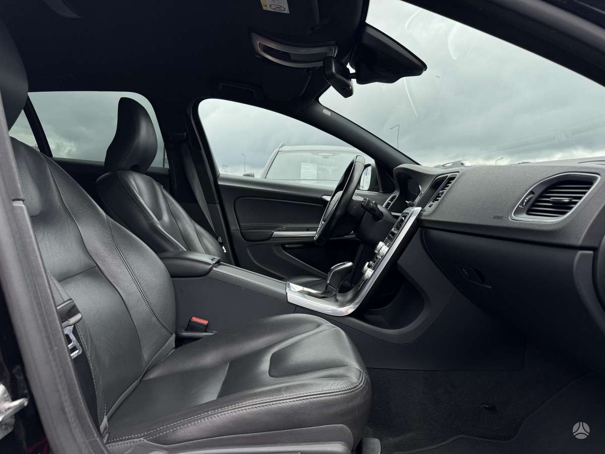 Volvo V60, 2.0 l., Универсал