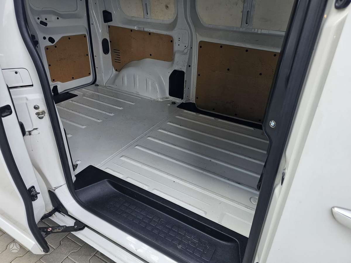Peugeot Expert, cargo van