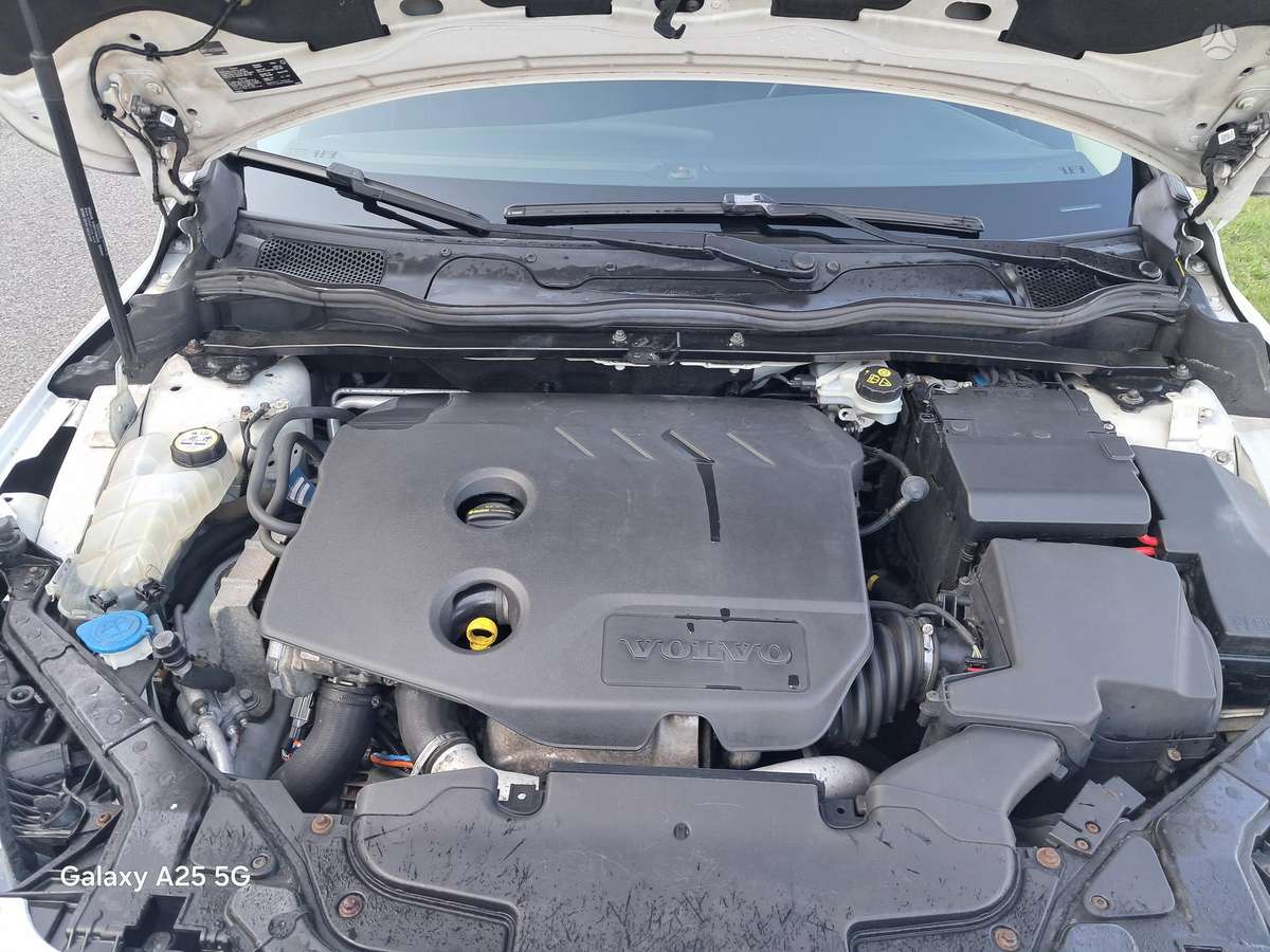 Volvo V40, 1.6 l., Хэтчбек