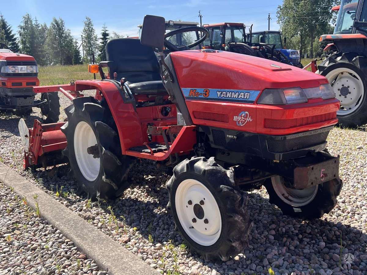 Kubota ĮVAIRIŲ MODELIŲ, traktoriai