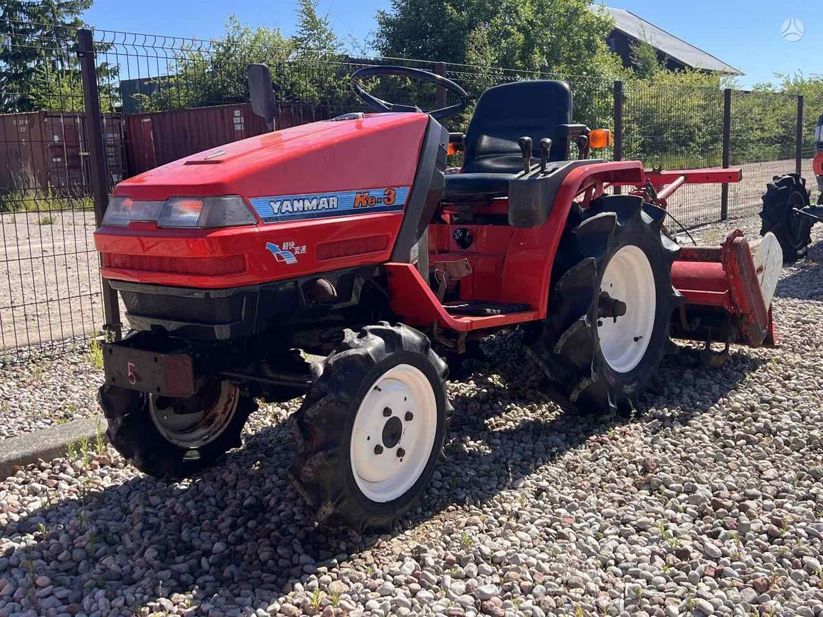 Kubota ĮVAIRIŲ MODELIŲ, traktoriai