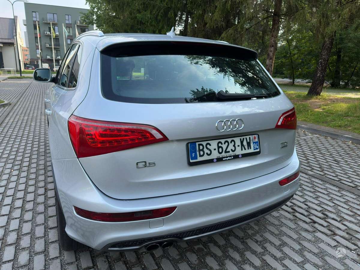 Audi Q5, 2.0 l., Внедорожник / Кроссовер