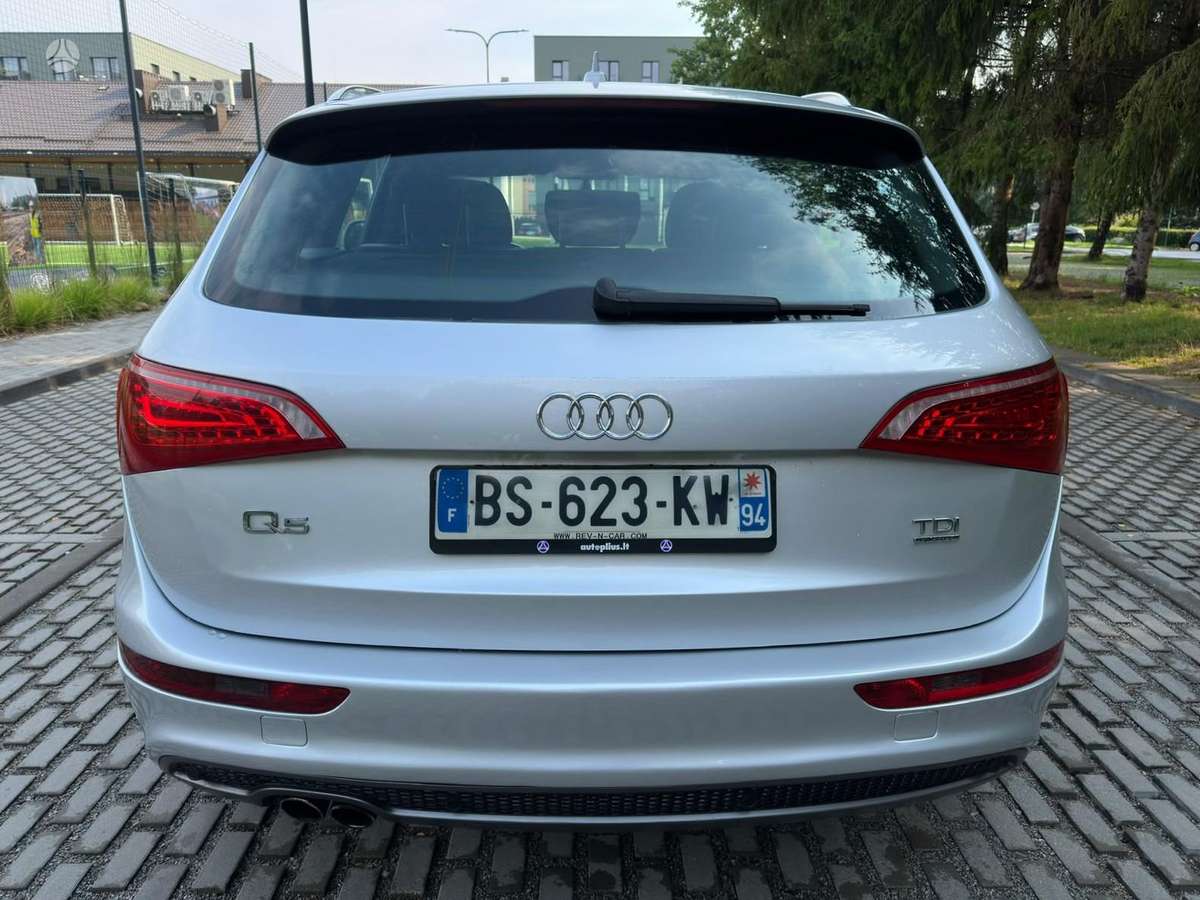 Audi Q5, 2.0 l., Внедорожник / Кроссовер