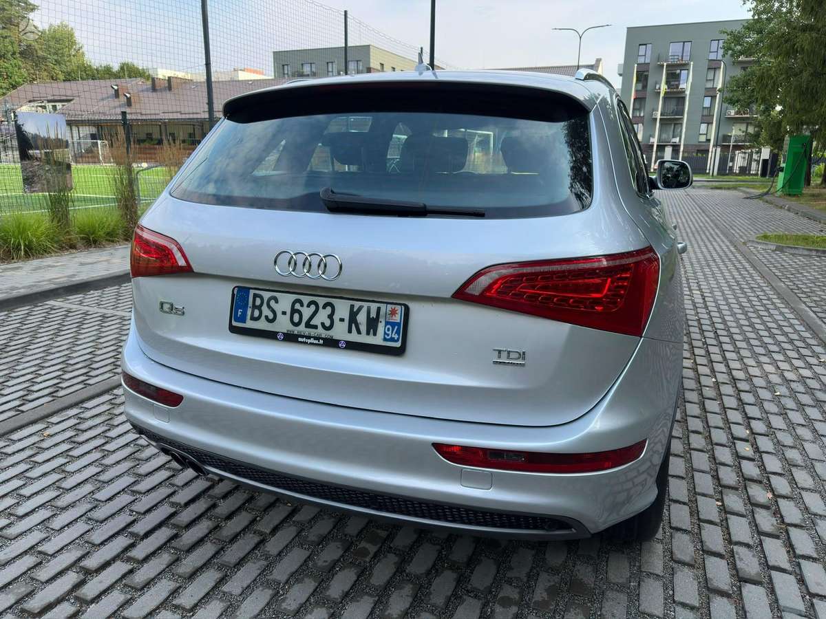 Audi Q5, 2.0 l., Внедорожник / Кроссовер