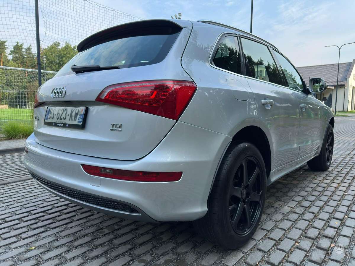Audi Q5, 2.0 l., Внедорожник / Кроссовер