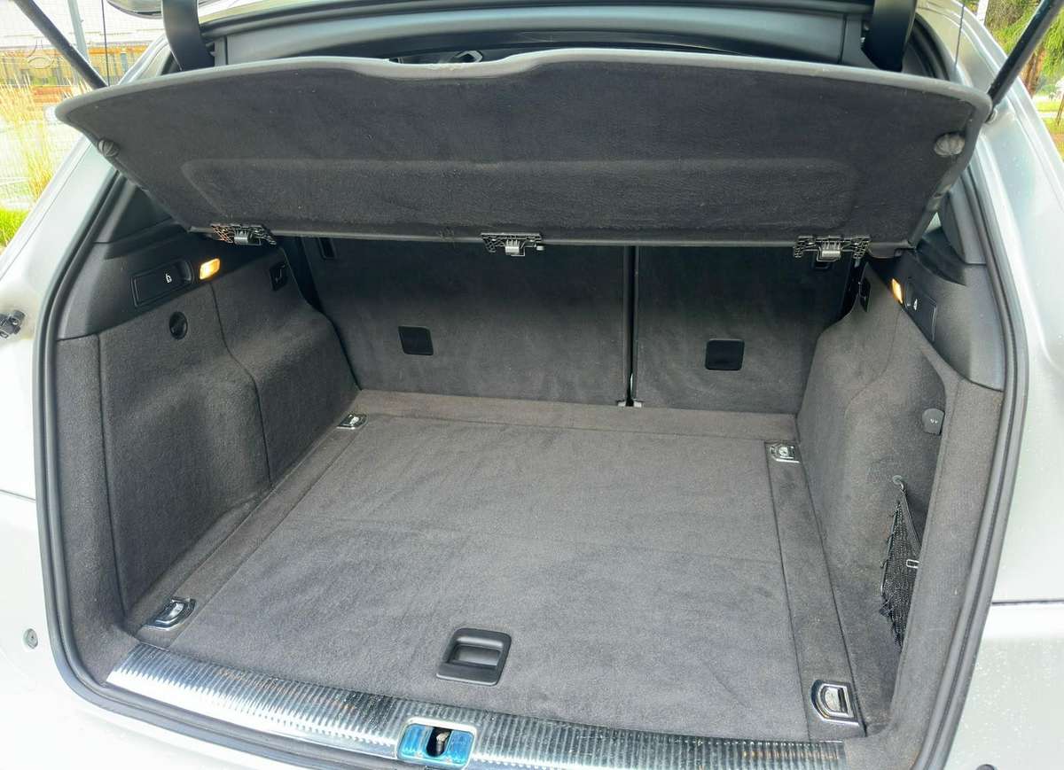 Audi Q5, 2.0 l., Внедорожник / Кроссовер