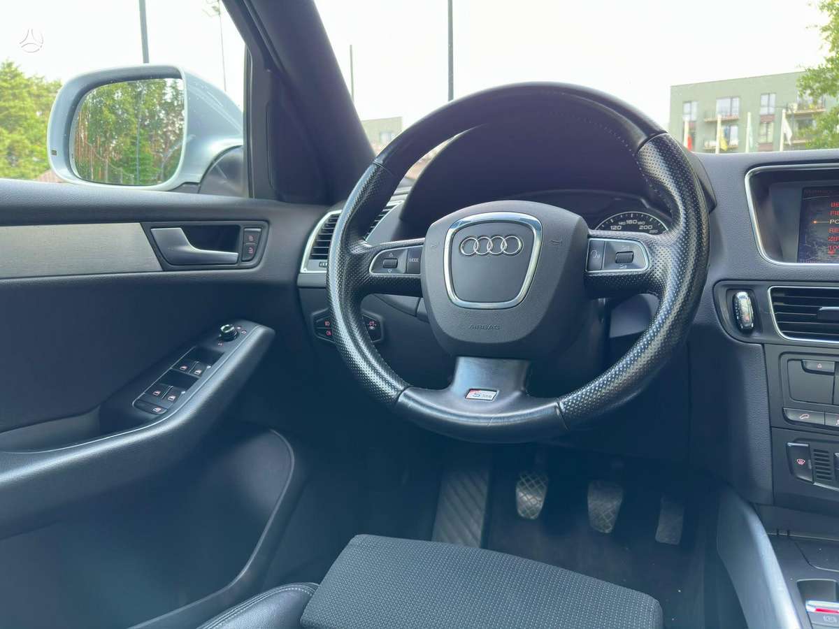 Audi Q5, 2.0 l., Внедорожник / Кроссовер