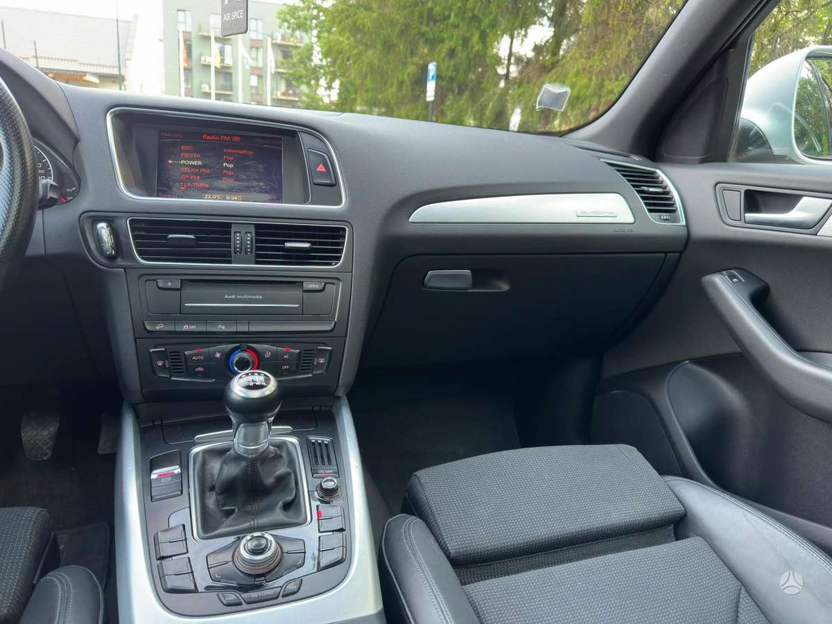 Audi Q5, 2.0 l., Внедорожник / Кроссовер