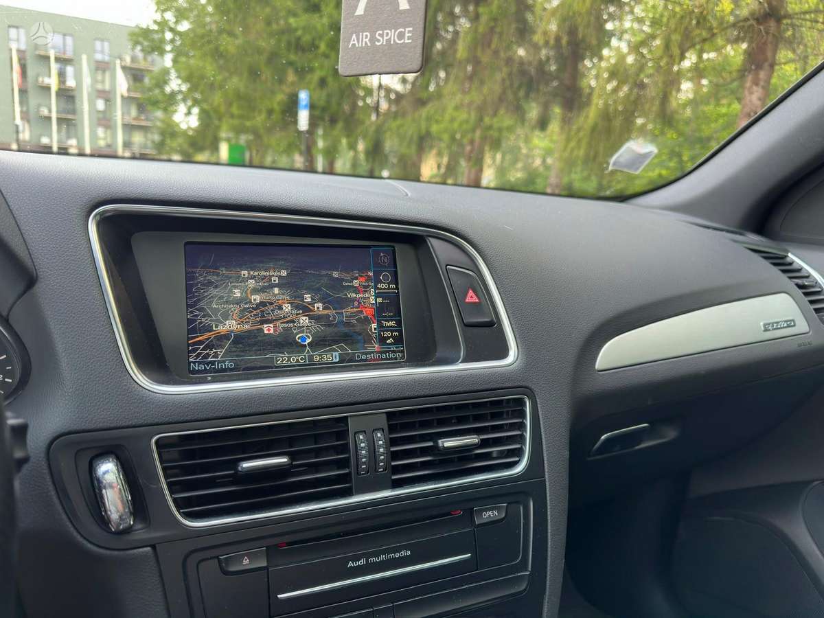 Audi Q5, 2.0 l., Внедорожник / Кроссовер