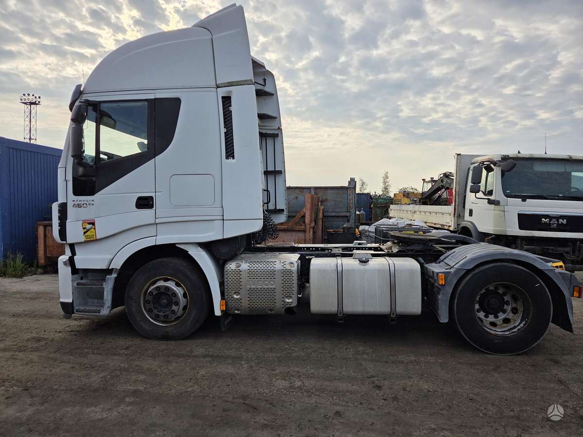 Iveco Stralis, vilkikai